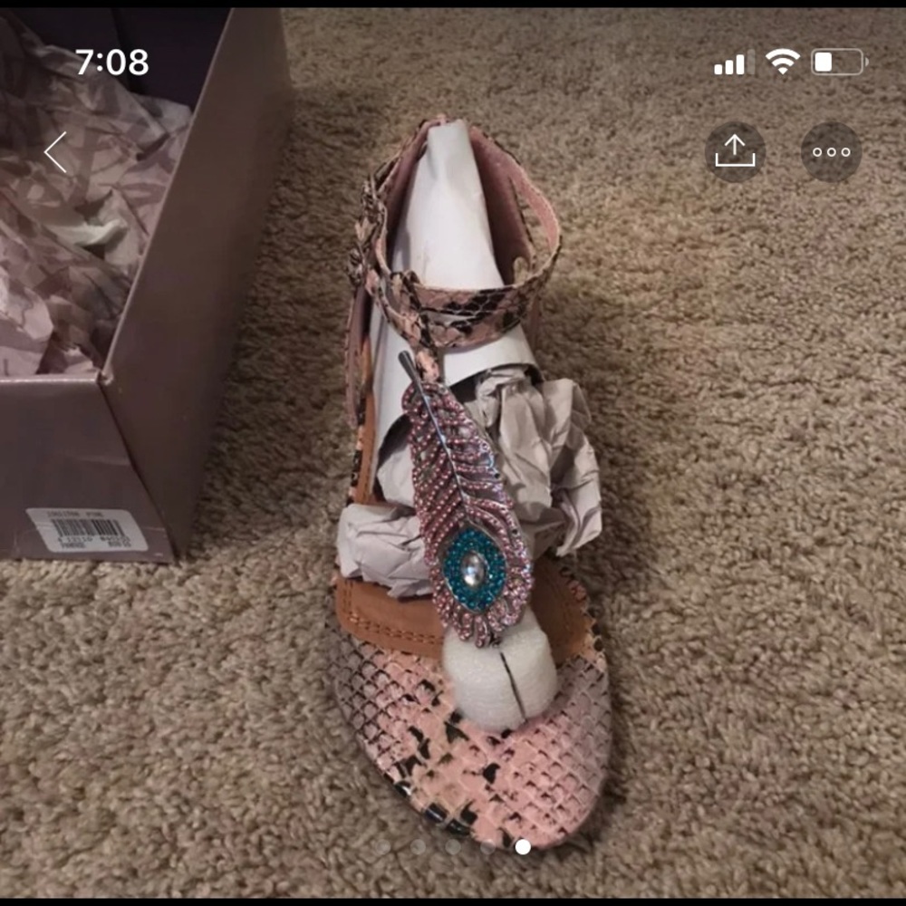 Sandals - Picture 2 of 5